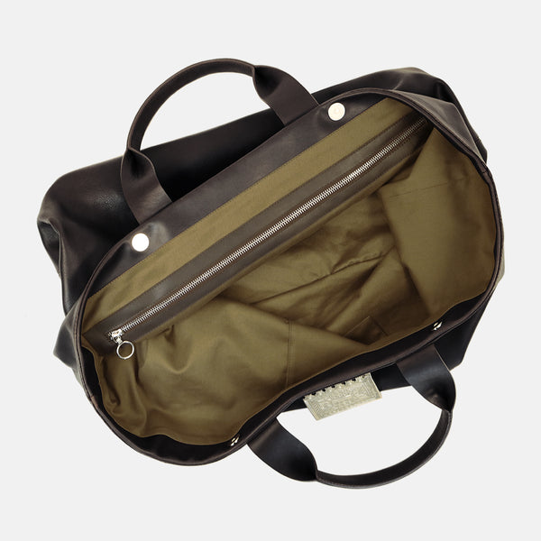 interior zip detail and olive cotton lining weekender bag handmade leather bag artisan craft 